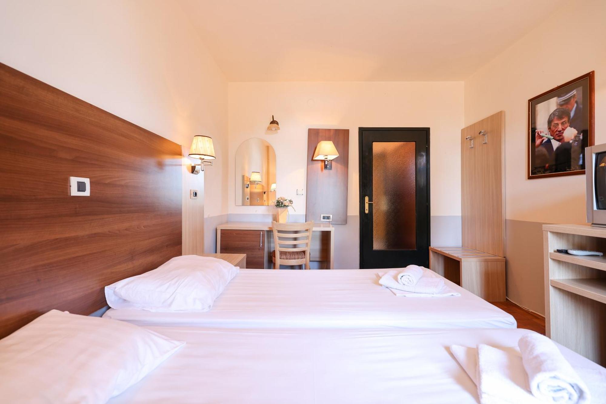 Tribunia Beach Hotel Tribalj Zewnętrze zdjęcie