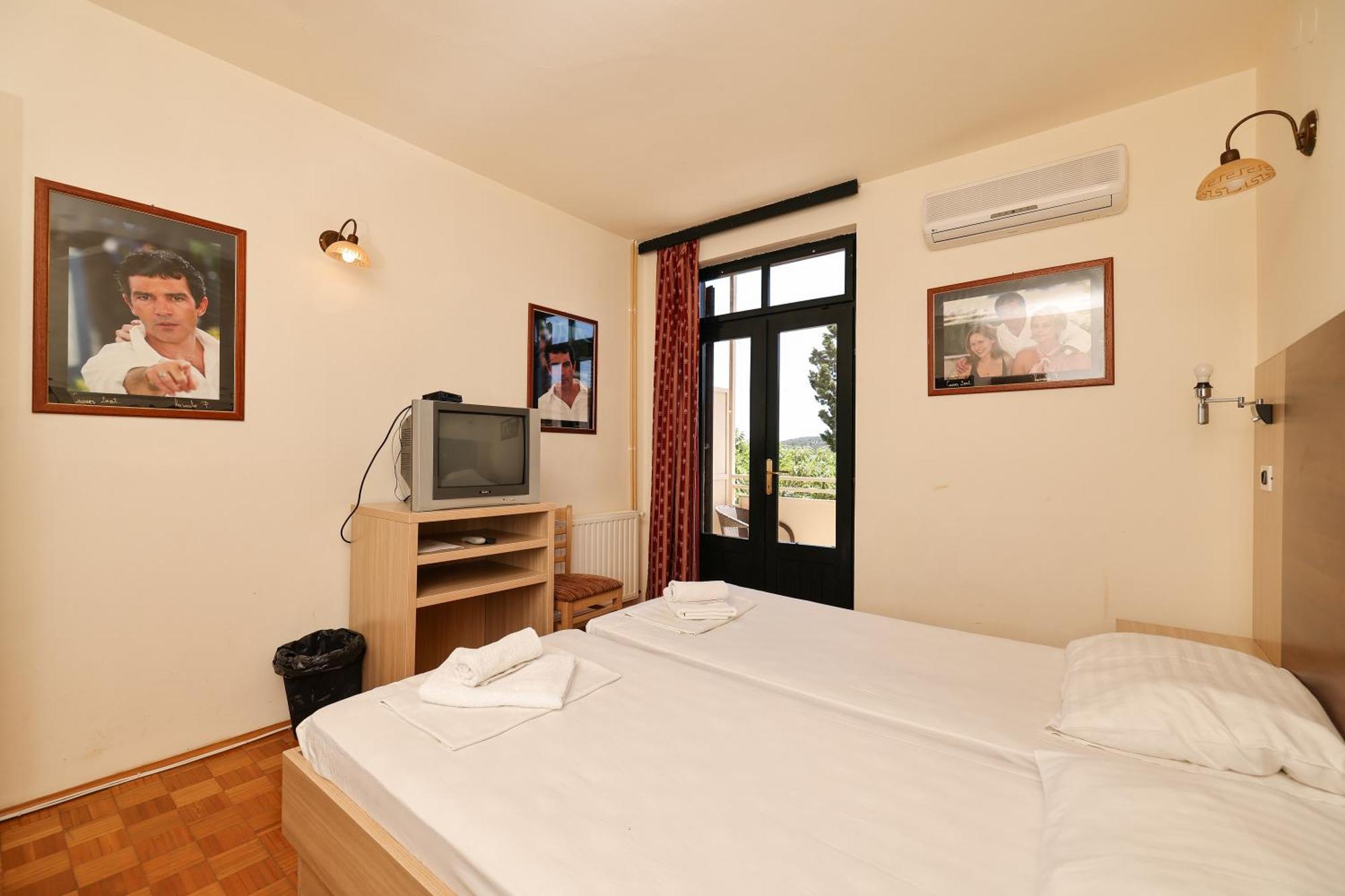 Tribunia Beach Hotel Tribalj Zewnętrze zdjęcie